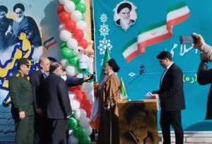 زنگ انقلاب در دبیرستان امام خمینی (ره) خرم‌آباد به صدا درآمد