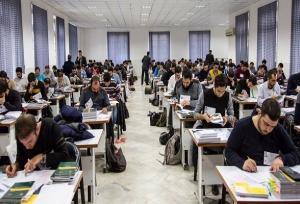 ذبیحیان: ۱۱۶۵ داوطلب زنجانی در آزمون ورود به حرفه ساختمان شرکت کردند