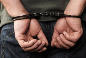 کلاهبردار ۱۰۰ میلیاردی در خمینی شهر دستگیر شد