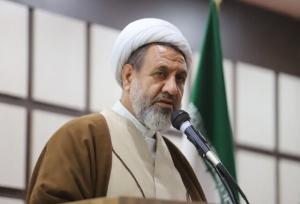 امام جمعه کرمان: ارتش جمهوری اسلامی امنیتی مثال‌زدنی برای کشور فراهم کرده است