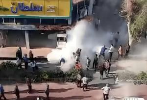 جوان اهوازی که به نشانه اعتراض خودسوزی کرد، جان باخت