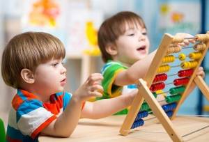 نقش ژنتیک و تربیت در رشد کودک جدایی‌ناپذیر است/ دلبستگی ایمن، پایه سلامت روان در تمام عمر