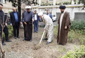 به جرایم زمین خواری و قلع و قمع درختان بدون مسامحه رسیدگی می‌کنیم