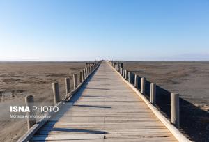 تصاویر تلخ از دریاچه ارومیه در زمستان ۱۴۰۴