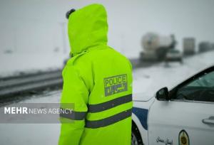 صفاری: تردد در محور سیاهکل- دیلمان فقط با زنجیرچرخ امکانپذیر است