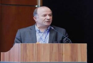 پزشکان ایرانی در هر نسخه ۴ دارو می‌نویسند