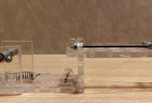 ابزار برش مورب گل رس توسط هنرمند زرین‌ دشتی اختراع شد