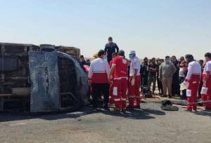 ۱۴ مصدوم در تصادف خودرو ون با سواری در محور سامرا به بغداد
