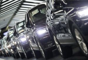 احیای صنعت خودروسازی، به شرط عرضه در بورس