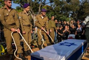 رژیم صهیونیستی جسد افسر خود را تحویل گرفت