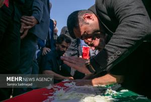 سردار امینی: پیکر مطهر ۱۰ شهید گمنام در اصفهان تشییع می‌شود 