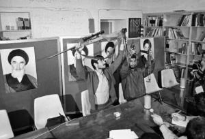 فهرست هنرمندان حامی تسخیر سفارت آمریکا