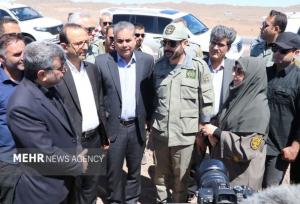 انصاری از پروژه فنس کشی کریدور یوزپلنگ بازدید کرد