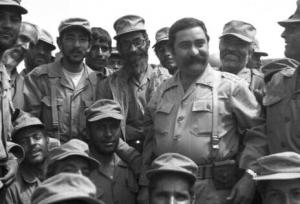 تصاویری از رهبر انقلاب در جبهه‌های دفاع مقدس