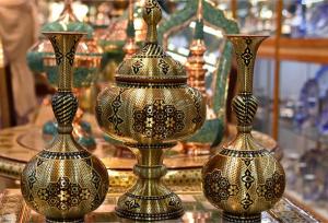 باکمک سفرا می توانیم به صادرات صنایع دستی رونق دهیم