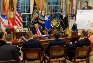 نماینده پوتین، تحقیر اروپایی‌ها توسط ترامپ را به تصویر کشید