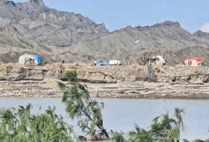 عشایر ذرتی جاسک همچنان گرفتار در سیل