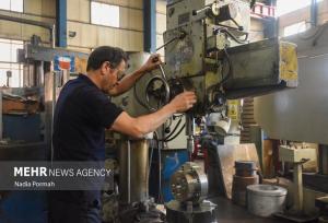 کمبود نیروی متخصص؛ ۴۳ درصد از کارکنان صنعتی غیرماهر هستند