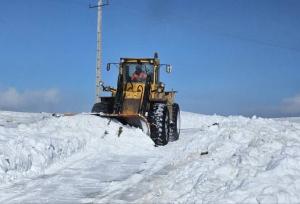 لزوم تردد رانندگان با تجهیزات زمستانی و زنجیرچرخ در مسیرهای کردستان
