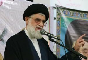 امام جمعه بندر انزلی: ایمان و جهاد از ویژگی‌های شاخص شهیدان است