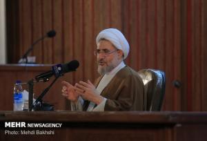 انقلاب اسلامی آغاز تحقق امت جدید و آزمون تاریخی ملت ایران است