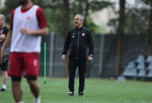 خیال پرسپولیس بابت ماندن کارتال برطرف شد