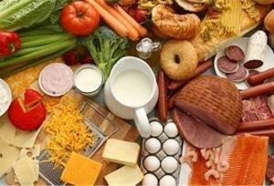 غذا و دسر پرکالری در شب یلدا، سلامت کودکان را به خطر می‌اندازد