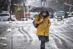 بارش برف و باران در برخی مناطق کشور؛ وزش باد و گردوخاک در شرق و جنوب شرق