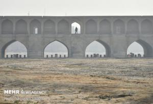 مسائل محیط‌زیستی و حقوق مردم اصفهان را با هیچکس معامله نمی‌کنیم