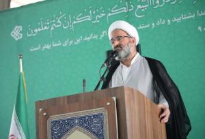 تاکید امام جمعه سمنان بر لزوم برخورد با گرانی‌ها