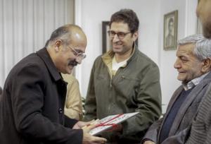 بازیگر و کارگردان تئاتر مشهدی، برگزیده جایزه هنری «شهید منصوب» شد