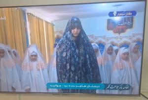 پخش نماز جماعت به امامت یک زن روی آنتن تلویزیون