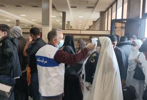 پایش بهداشتی بازگشت زوار عمره در فرودگاه کرمانشاه