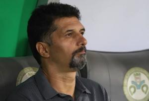 حسینی: بازیکن ما به استقلال پنالتی هدیه داد