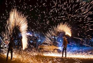 ترقه‌هایی که بانگ خاموشی سنت‌ها شده‌اند