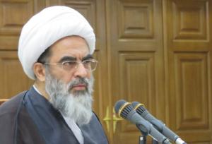 استاد حوزه: تمسک به قرآن را باید در صحنه جامعه شاهد باشیم