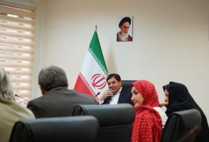 مخبر: صنعت فرش می‌تواند به یک عرصه اقتصادی تحول‌ساز بدل شود