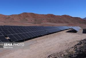 شتاب سرمایه‌گذاری در انرژی خورشیدی زنجان؛ ۵ نیروگاه جدید در راه اتصال به شبکه