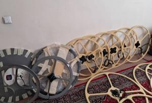 کشف کارگاه غیرمجاز تولید فلزیاب و اشیای تاریخی در بانه