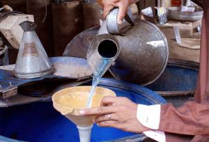 توزیع ۱۹ هزار لیتر نفت سفید بین عشایر هفتکل