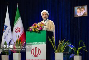 امام جمعه قزوین: اتحاد ملی و پیشرفت علمی راهبردهای کلیدی کشور است