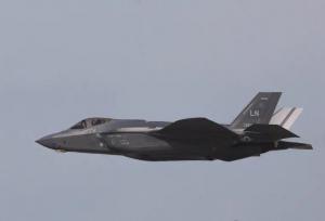 آمریکا با موفقیت یک بمب اتمی را آزمایش کرد