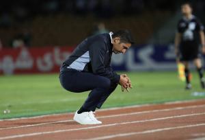 آقای هاشمیان، روی پوست موز قدم می‌زنی برادر!