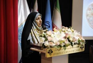 بهروز آذر: دانشگاه باید فراتر از توصیف مشکلات به چرایی آنها بپردازد