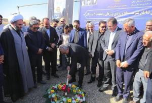 آیین کلنگ زنی تقاطع غیر هم سطح ورودی ورزقان برگزار شد