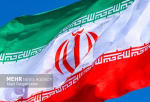 سر هر مستکبری که نگاه چپ به ایران کند را به سنگ خواهیم کوبید