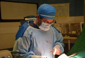نجات جان چهار بیمار با جراحی آنوریسم آئورت در یک روز