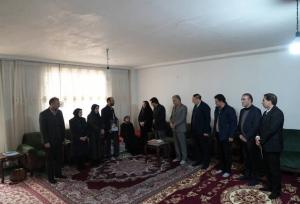 تجلیل جهاددانشگاهی اردبیل از مادر شهید «علی منتظر نظام»