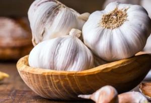 با این روش میتوان بوی بد سیر را از بین برد