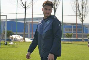 زمان بازگشت مهاجم جوان پیکان مشخص شد